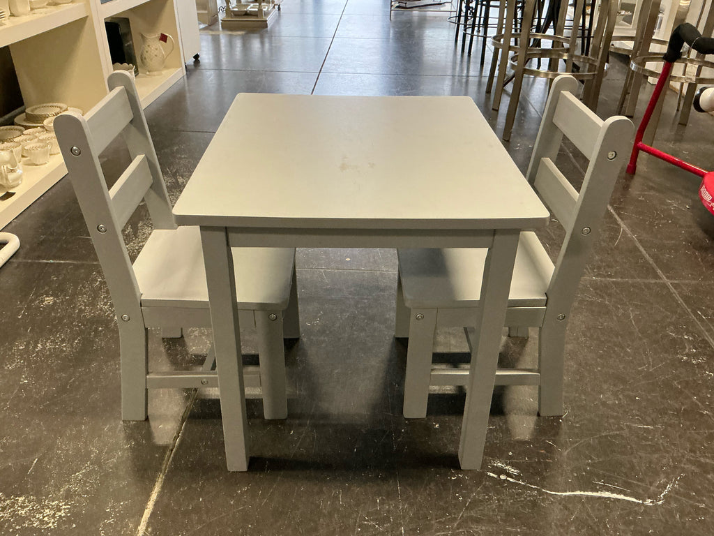Table & Chairs