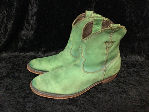 8 Boots